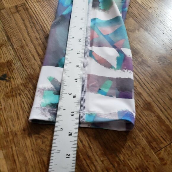 Apana Crop Leggings - Picture 6 of 7